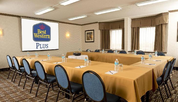 Best Western Plus Laval-Montreal & Conference Centre